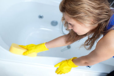 Pulire il bagno